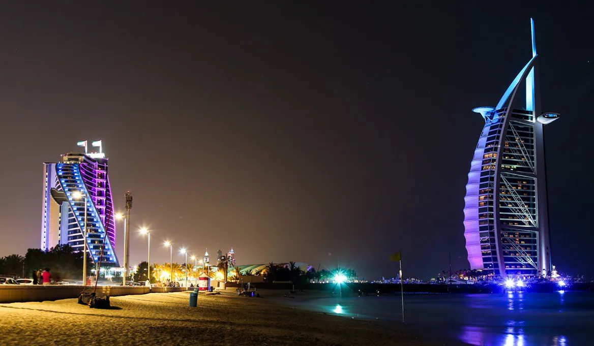 Tips for a Safe and Enjoyable Night Swim